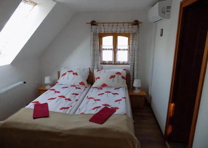 Katica Vendeghaz Bakonybél